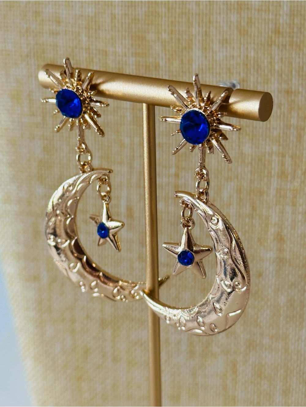 Fashion Jewelry Gold Moon & Star Drop Earrings with Blue Stones